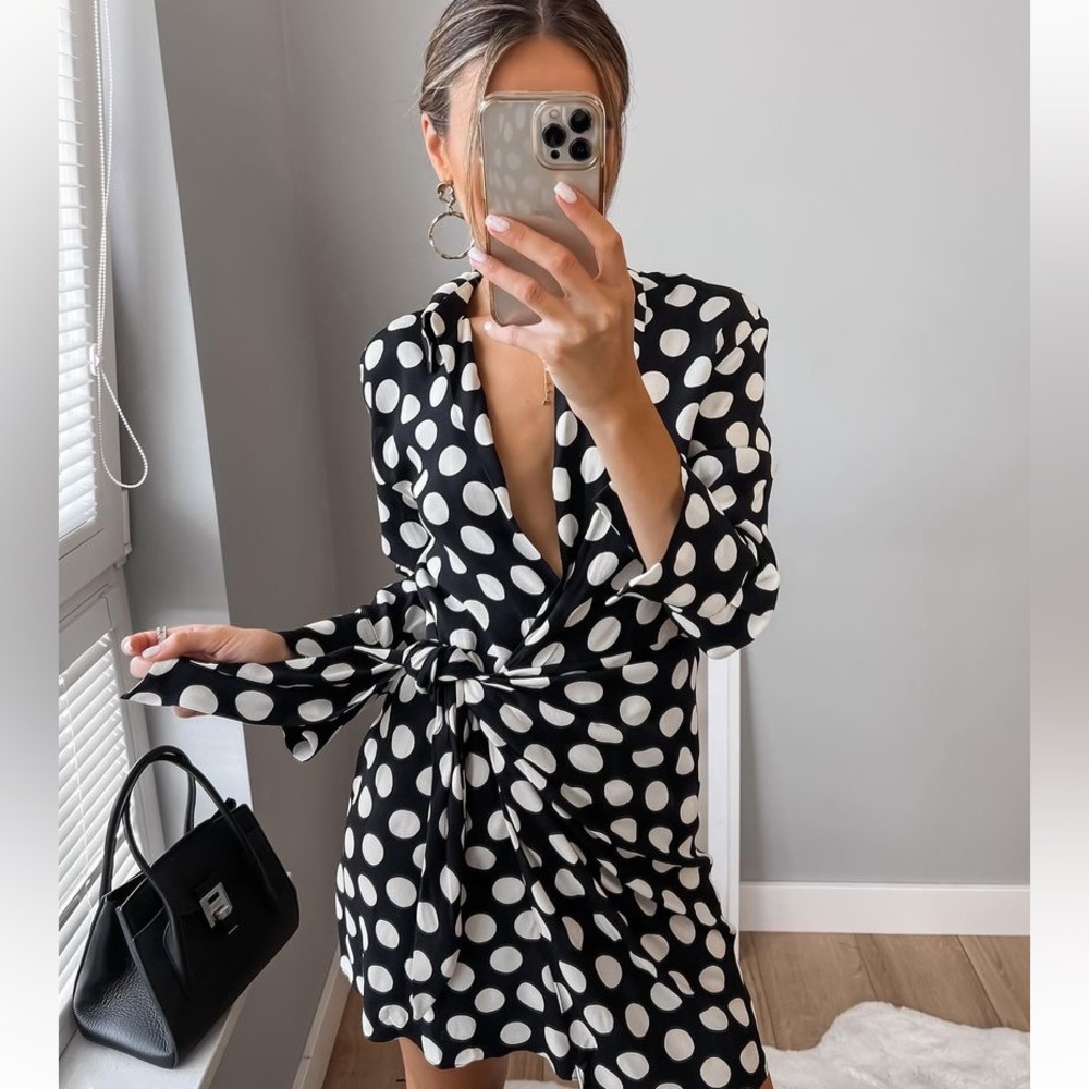 🌴ZARA wrap dots dress with collar blogger favorite